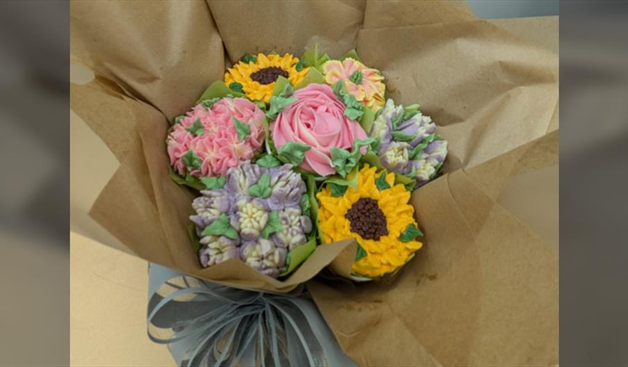 Floral Cupcake & Bouquet-Making Workshop