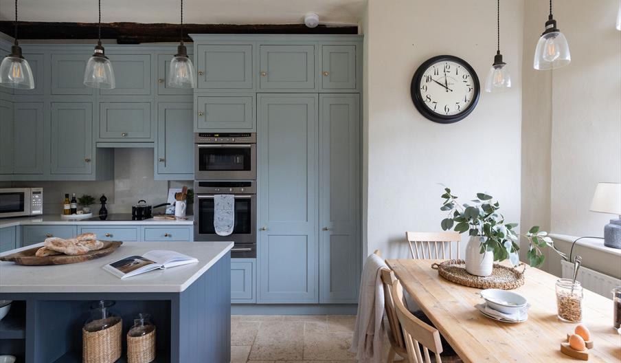 Kitchen dining room