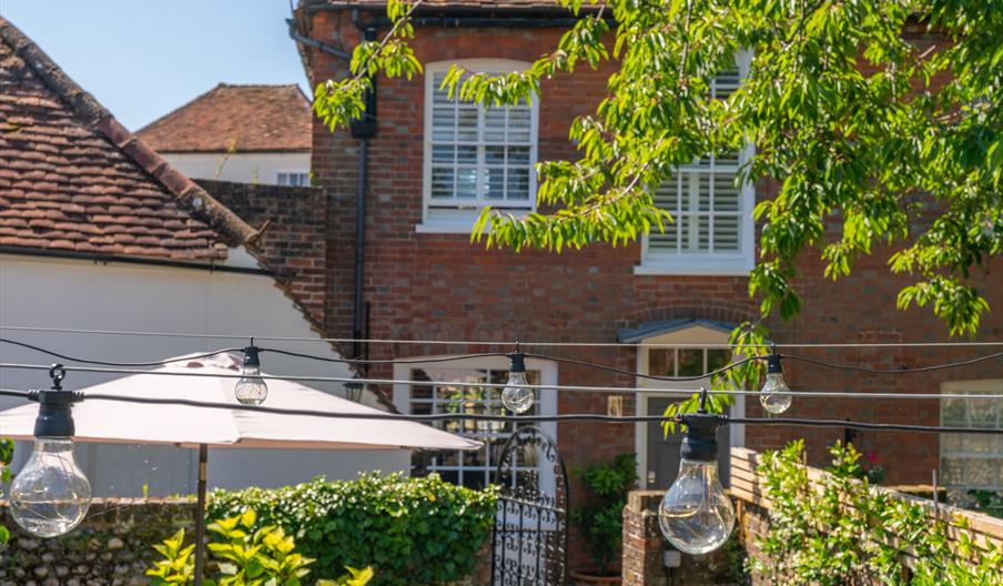 Chichester cottage with patio garden