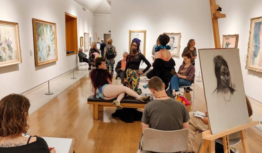 Thursday Late | Portraits of Artists