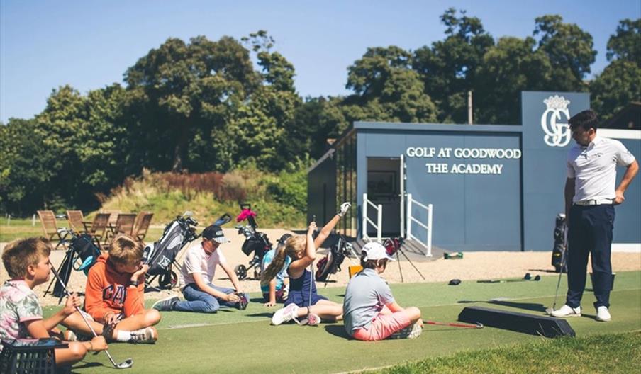 Summer junior golf camps
