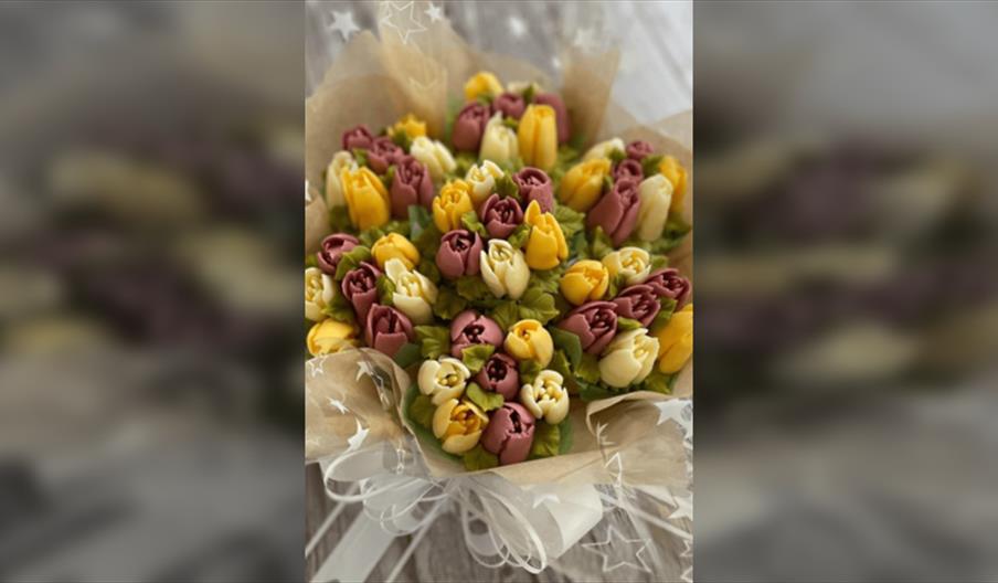 Cupcake bouquet decorating class