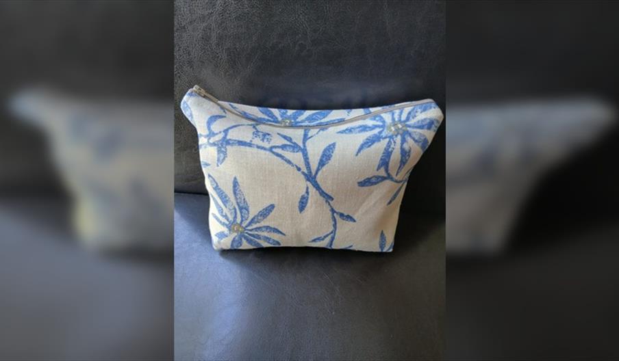 Weekend Workshop - Make a Zipped Pouch on a Sewing Machine