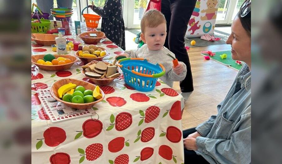 Pop Up Play Village: For Children 0-8 Years Old