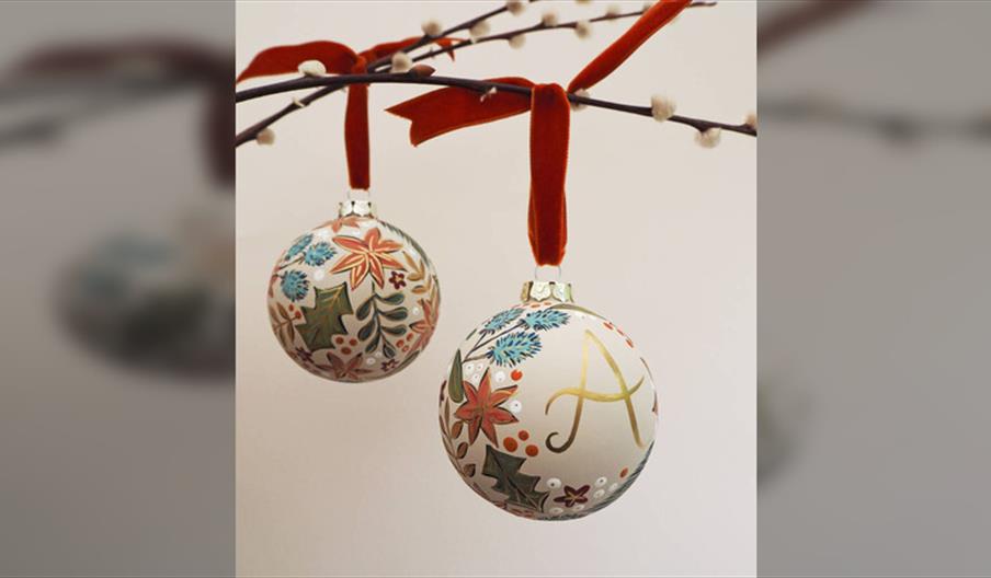 Festive Bauble Workshop with Bubbles