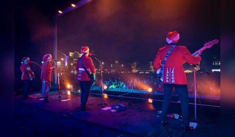 christmas party show with 3 course meal with the Zoots