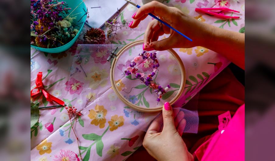 Everlasting Floral Hoop Workshop