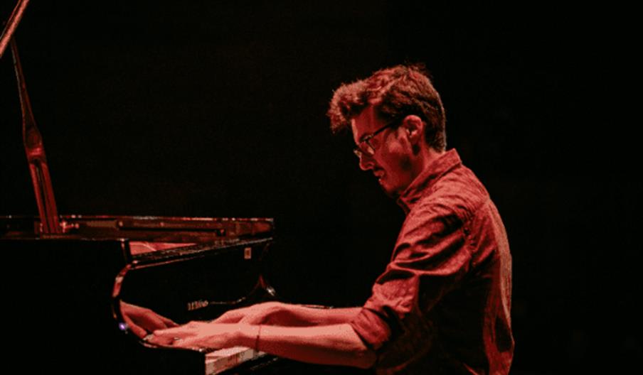 Adrien Brandeis presents Handmade