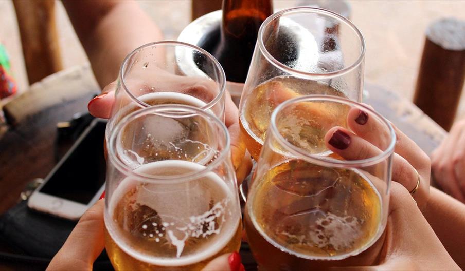 People drinking beer together