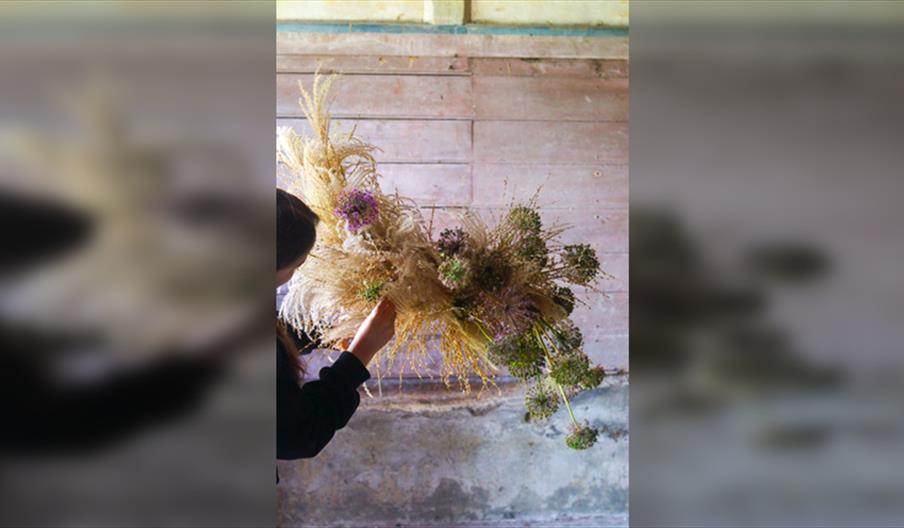 Floristry Workshop: Nature Suspended
