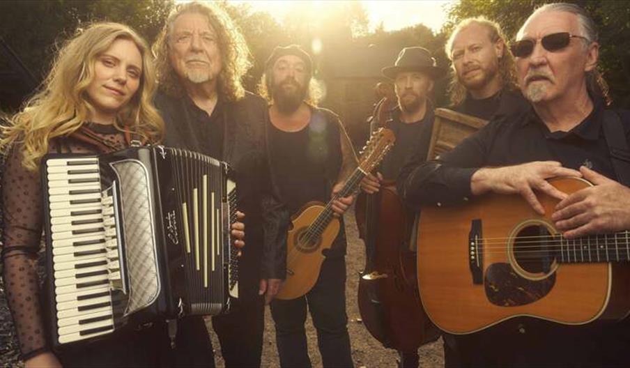 Saving Grace with Robert Plant and Suzi Dian