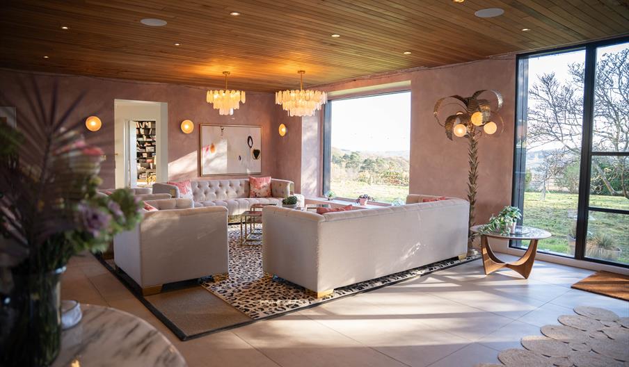 Springhill - Bloom Stays