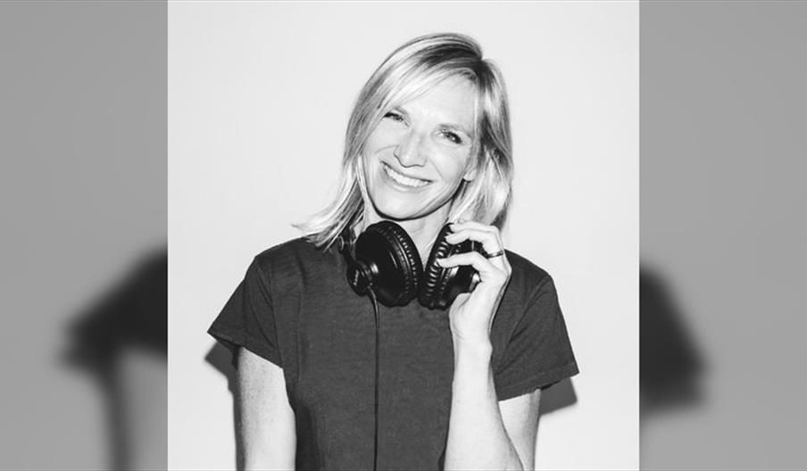 Jo Whiley's 90s Anthems