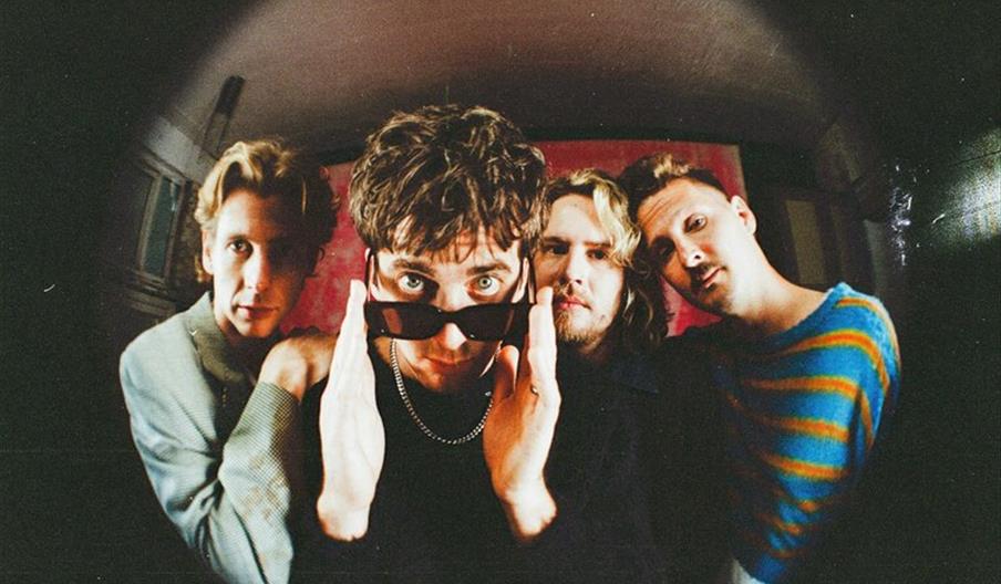 Circa Waves