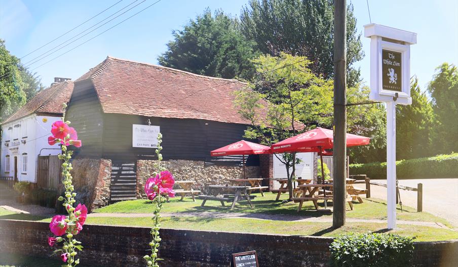 Beautiful grade two listed pub in countryside setting
