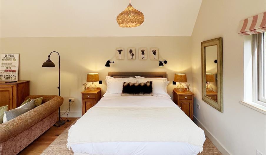 King size bed in The Potager cabin