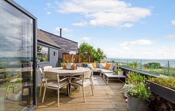 Balcony overlooking sea