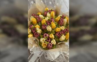 Cupcake bouquet decorating class