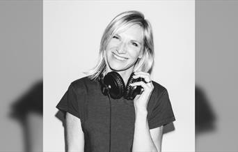 Jo Whiley's 90s Anthems